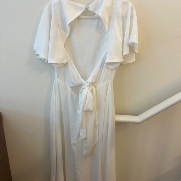 NWT | Miphai | White Flutter Sleeve Dress in size L - Picture 3 of 4